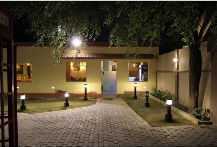 United girls hostel in Gulistan-e-Johar block 14 Karachi