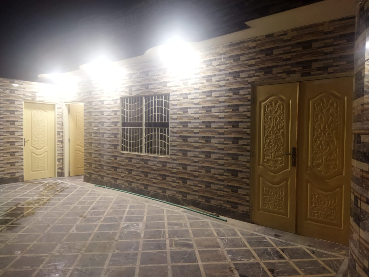 Husnain hostels and apartments 