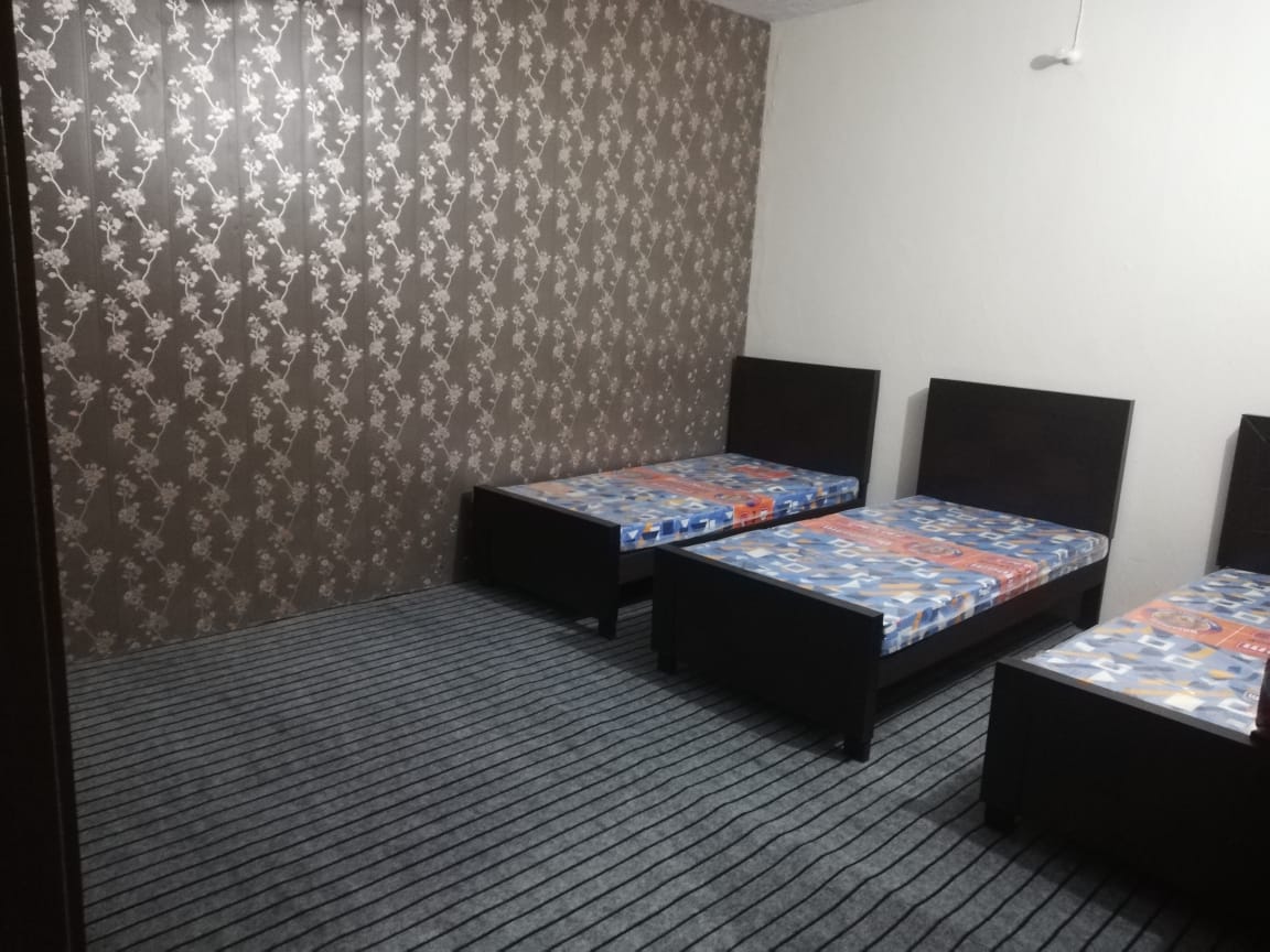 Girls hostel N block near pepsi factory gulberg 2 Lahore