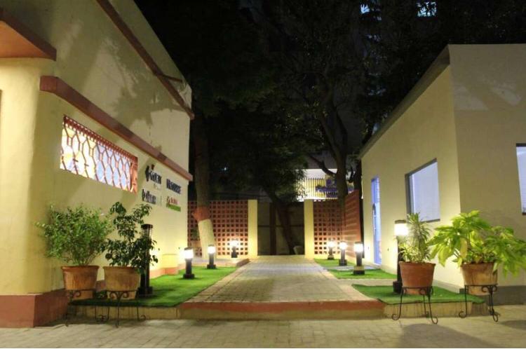 United girls hostel in Gulistan-e-Johar block 14 Karachi
